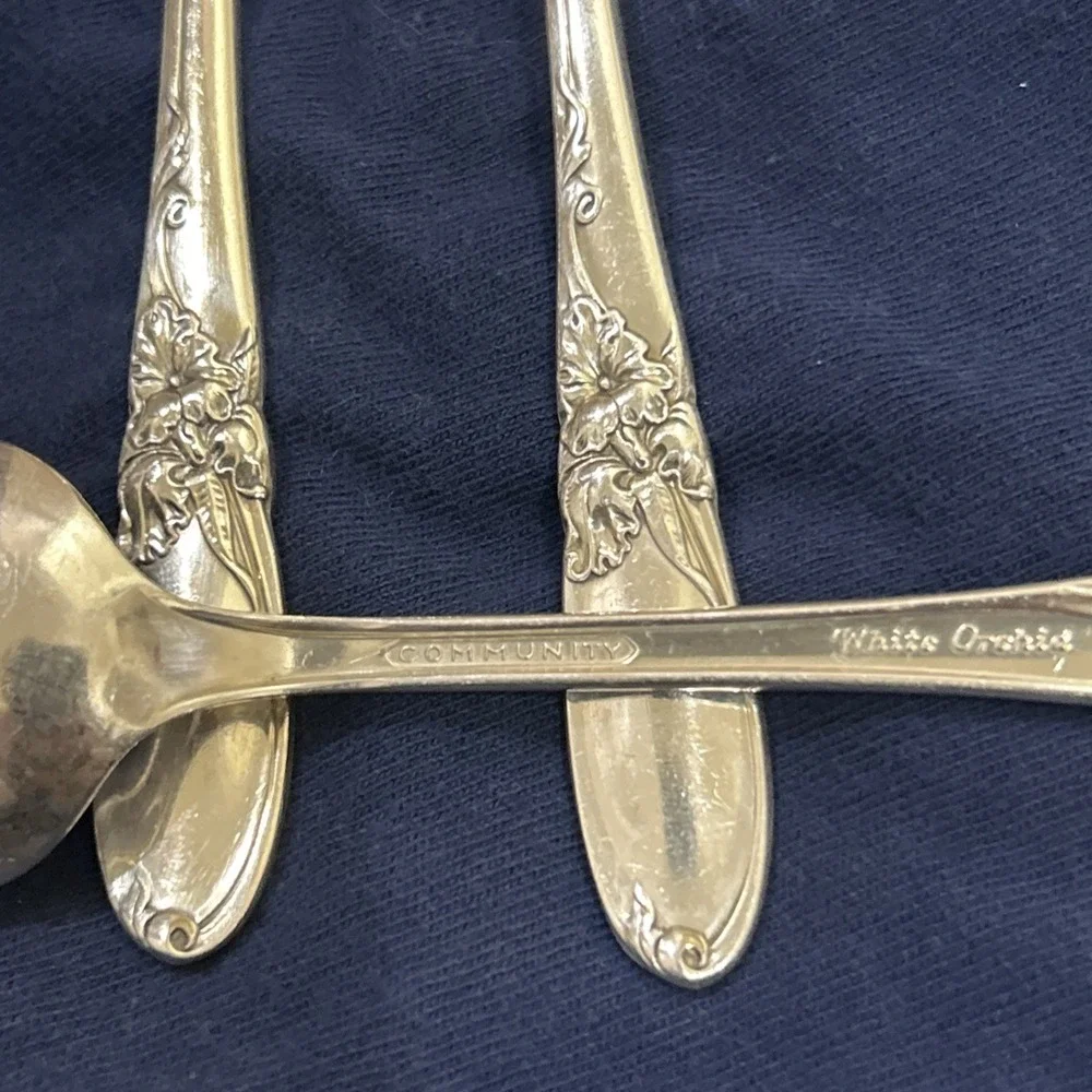 (6) Oneida Community 1953‎ WHITE ORCHID Silver Plate Teaspoons Vintage